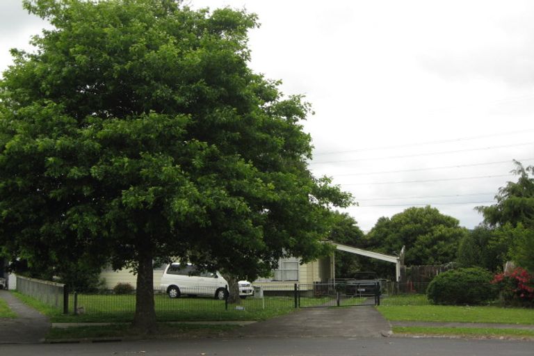 Photo of property in 21 Verner Place, Conifer Grove, Takanini, 2112