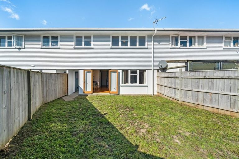 Photo of property in 77 Eastern Hutt Road, Taita, Lower Hutt, 5019
