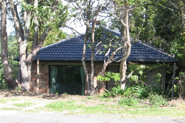 Photo of property in 2/508 Beach Road, Murrays Bay, Auckland, 0630