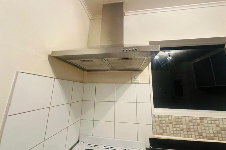 Photo of property in 2/264 Wellington Road, Wainuiomata, Lower Hutt, 5014