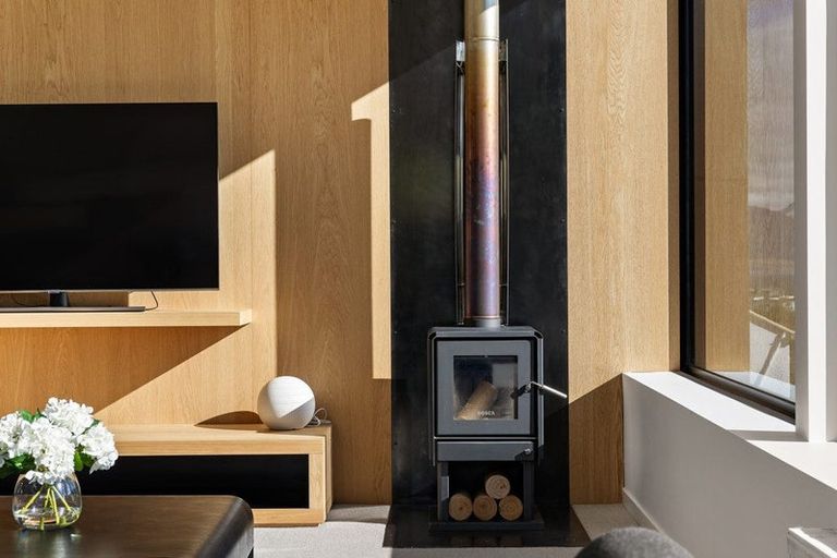 Photo of property in 594 Peninsula Road, Kelvin Heights, Queenstown, 9300