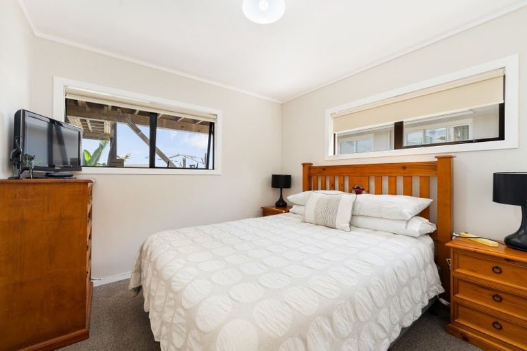 Photo of property in 8 Roore Street, Foxton Beach, Foxton, 4815