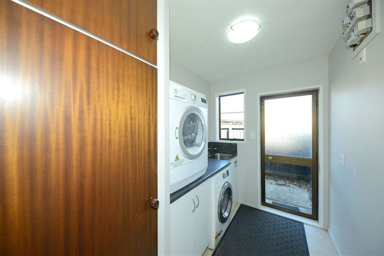 Photo of property in 43 Westmont Street, Ilam, Christchurch, 8041