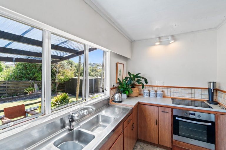 Photo of property in 58 Rothesay Bay Road, Rothesay Bay, Auckland, 0630