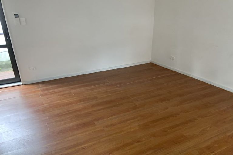 Photo of property in 26 Nile Road, Kelston, Auckland, 0602