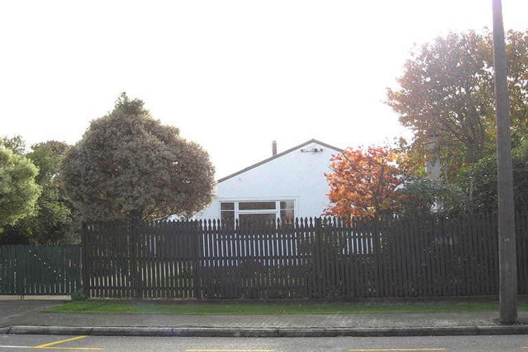 Photo of property in 36 Sawyers Arms Road, Northcote, Christchurch, 8052
