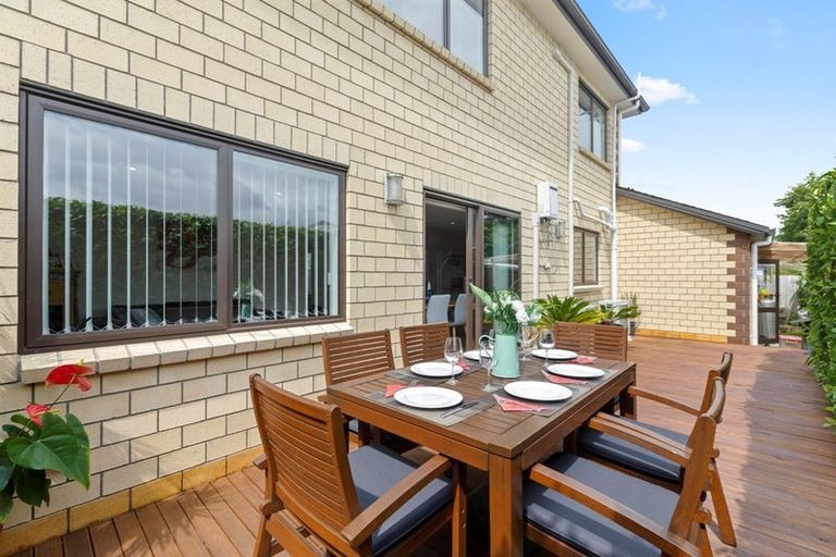 Photo of property in 23 Reeves Road, Pakuranga, Auckland, 2010