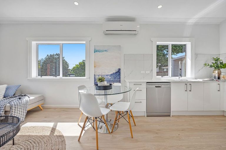 Photo of property in 1/11 George Street, Mangere East, Auckland, 2024