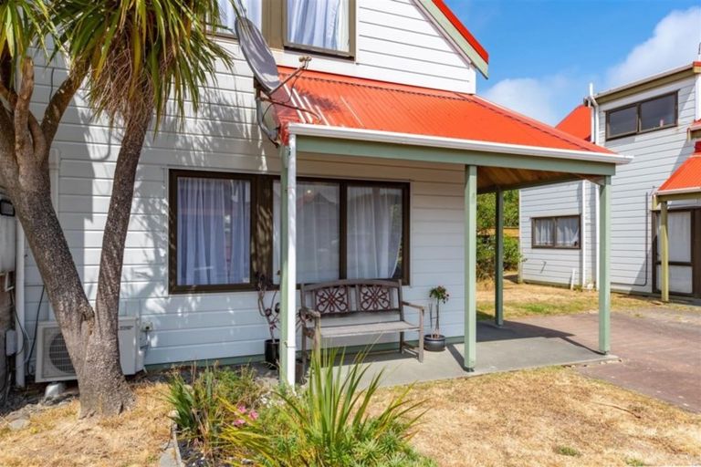 Photo of property in Princeton Gardens, 12/58 Cuba Street, Petone, Lower Hutt, 5012
