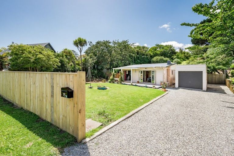 Photo of property in 15 Dale Road, Raumati South, Paraparaumu, 5032