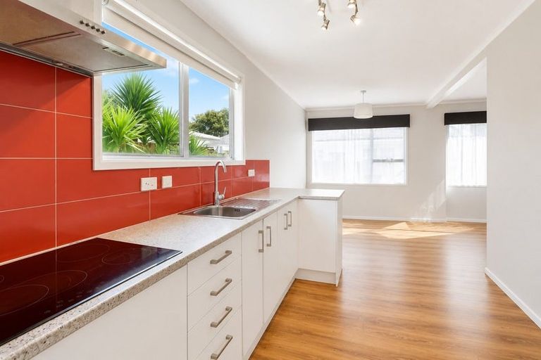 Photo of property in 3 Smedley Street, Manurewa, Auckland, 2102