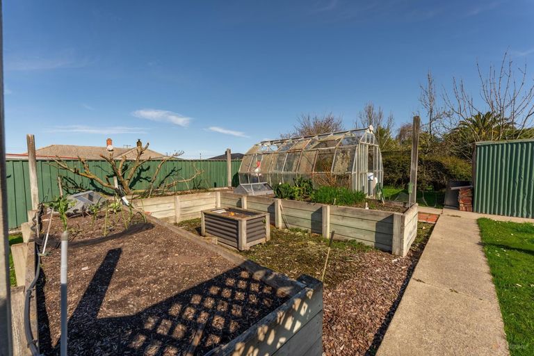 Photo of property in 25 Hughes Street, Waimate, 7924