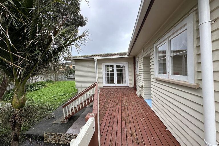 Photo of property in 92 Pooks Road, Ranui, Auckland, 0612