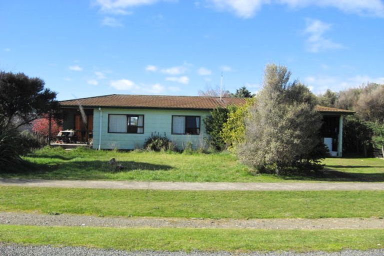 Photo of property in 30 Charles Street, Takapau, 4203