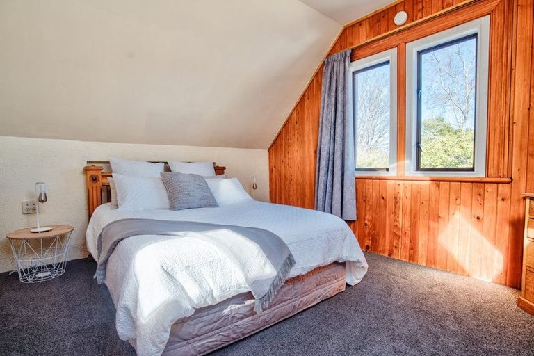 Photo of property in 6 Johnson Street, Milton, 9220