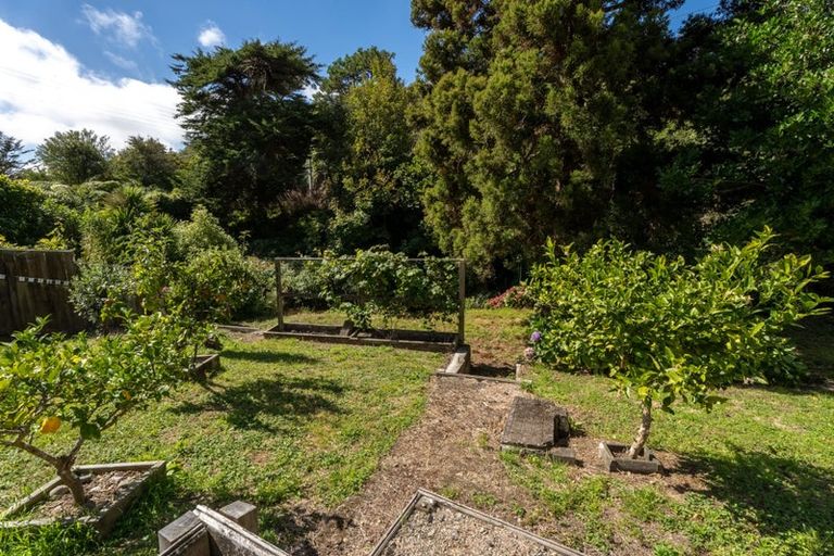 Photo of property in 23 Willowbank Road, Tawa, Wellington, 5028