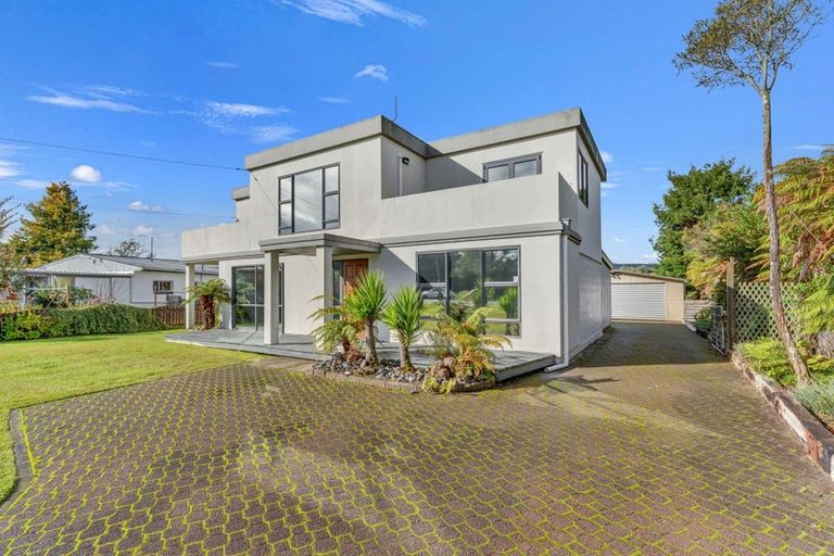 Photo of property in 4 Willow Avenue, Hannahs Bay, Rotorua, 3010