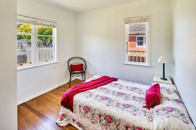 Photo of property in 55 Naenae Road, Naenae, Lower Hutt, 5011