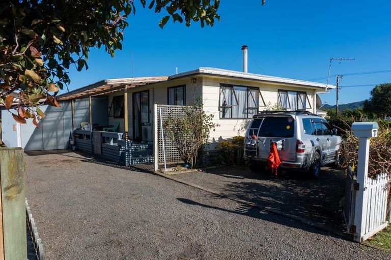 Photo of property in 9 Cook Drive, Whitianga, 3510