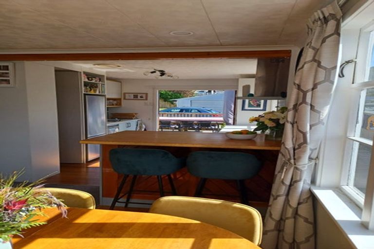 Photo of property in 14 Cleland Crescent, Naenae, Lower Hutt, 5011