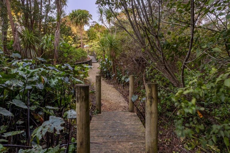 Photo of property in 181b Greenhithe Road, Greenhithe, Auckland, 0632