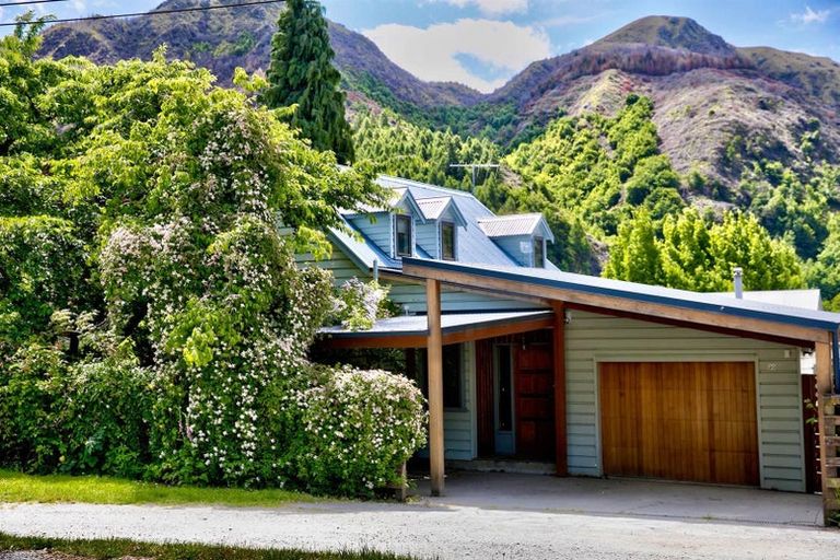 Photo of property in 20 Wiltshire Street, Arrowtown, 9302