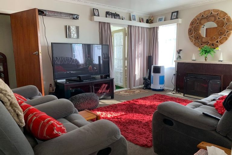 Photo of property in 161 Weraroa Road, Levin, 5510