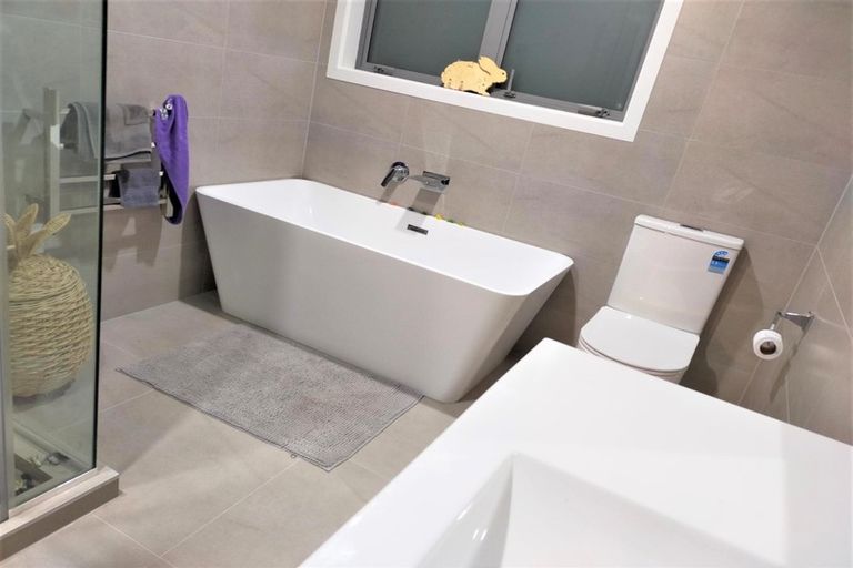 Photo of property in 49a Elliot Street, Howick, Auckland, 2014