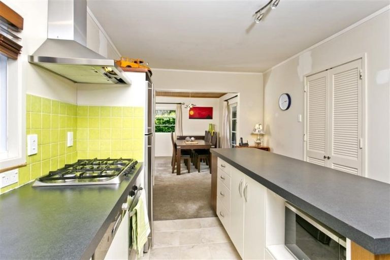 Photo of property in 1/24a Dallinghoe Crescent, Milford, Auckland, 0620