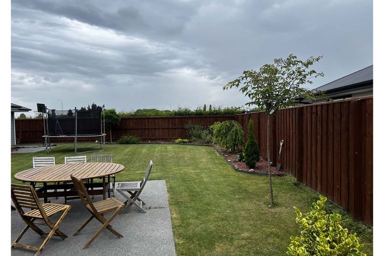 Photo of property in 66 Watkins Drive, Rangiora, 7400