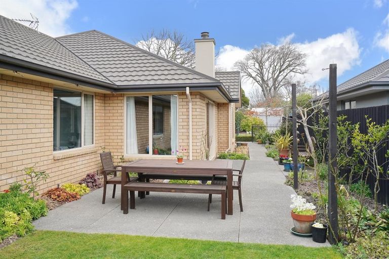 Photo of property in 9 John Campbell Crescent, Hillmorton, Christchurch, 8024