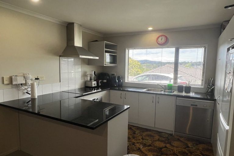 Photo of property in 63 Tiriwa Drive, Massey, Auckland, 0614