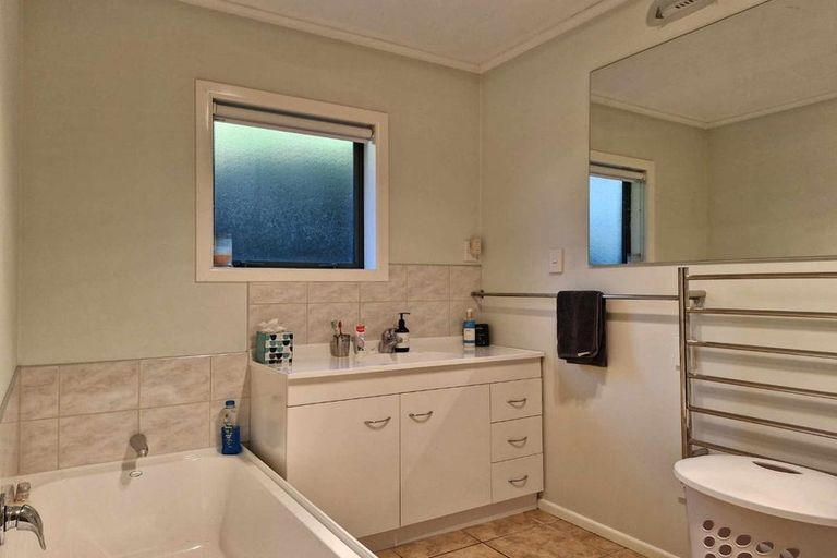 Photo of property in 74 Barrett Road, Whalers Gate, New Plymouth, 4310