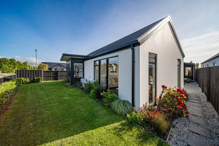 Photo of property in 2 Preferred Lane, Halswell, Christchurch, 8025