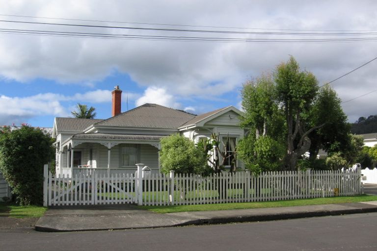 Photo of property in 19 Aubrey Street, Regent, Whangarei, 0112