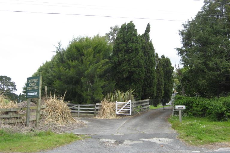 Photo of property in 587 State Highway 16, Kumeu, 0891