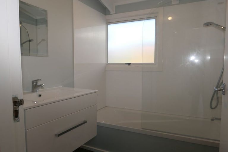 Photo of property in 1 Makora Road, Otaihanga, Paraparaumu, 5036