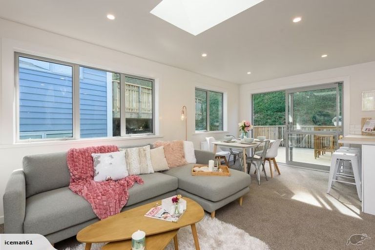 Photo of property in 12a Rarangi Way, Owhiro Bay, Wellington, 6023