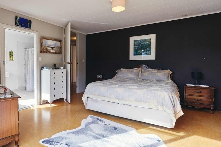 Photo of property in 3582 Kenepuru Road, Black Rock, Picton, 7282