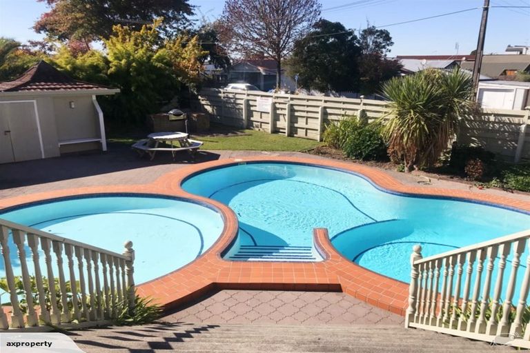 Photo of property in 1/10 Hunter Street, Hamilton Lake, Hamilton, 3204