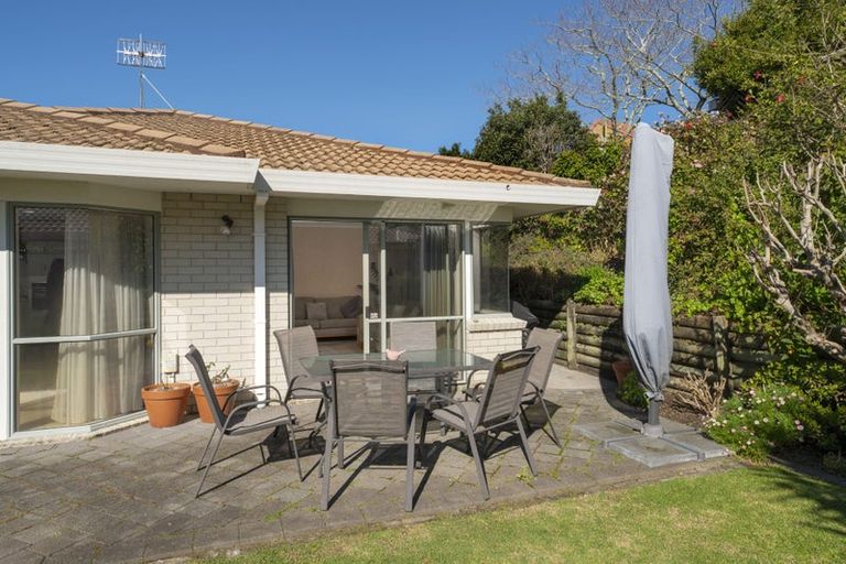 Photo of property in 10 Laburnum Glen, Mount Maunganui, 3116