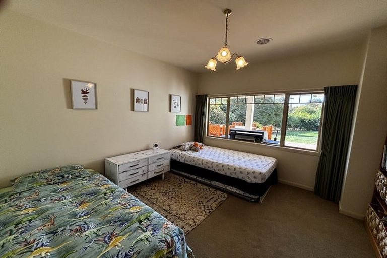 Photo of property in 26 Shelter Grove, Frankleigh Park, New Plymouth, 4310