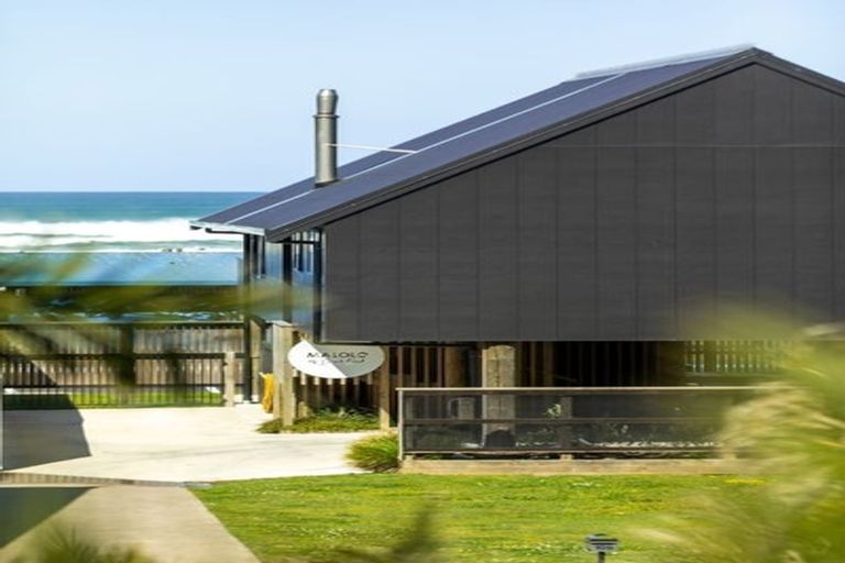 Photo of property in 10b Beach Road, Waihi Beach, 3611