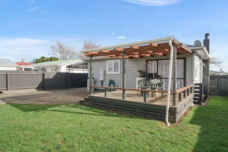 Photo of property in 13 Matai Street, Levin, 5510