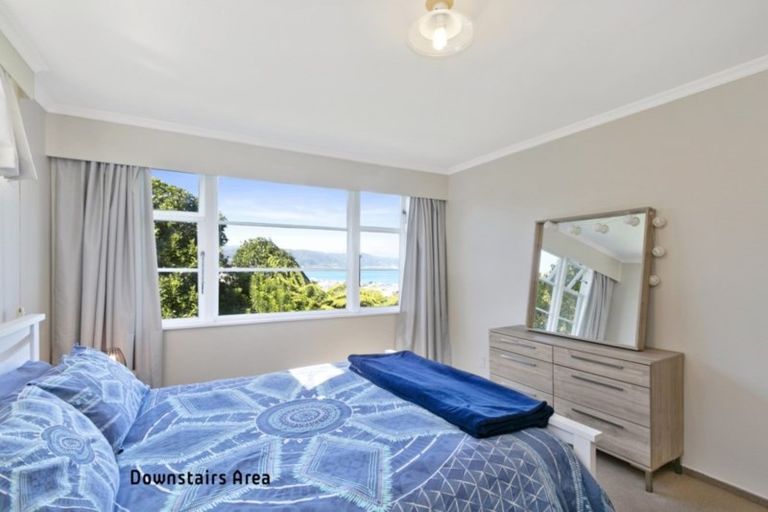 Photo of property in 31 Rakeiora Grove, Korokoro, Lower Hutt, 5012