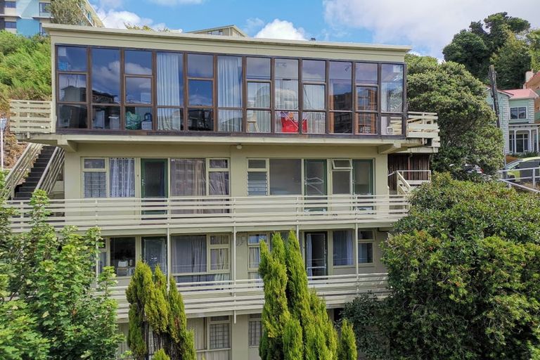 Photo of property in 1/29 Clifton Terrace, Kelburn, Wellington, 6012
