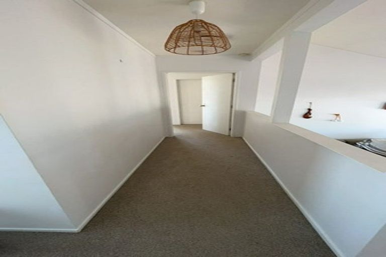 Photo of property in 16b Jasmine Grove, Maungaraki, Lower Hutt, 5010