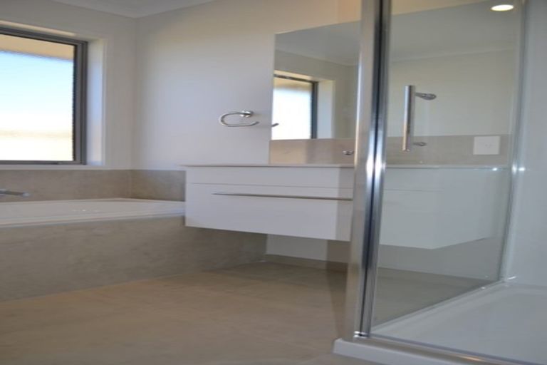 Photo of property in 85 Te Kio Crescent, Papamoa Beach, Papamoa, 3118