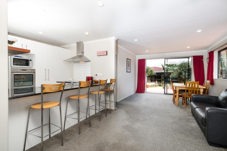 Photo of property in 20a Duncan Avenue, Te Atatu South, Auckland, 0610