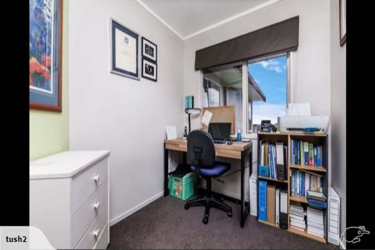 Photo of property in 10 Crestview Place, Browns Bay, Auckland, 0630